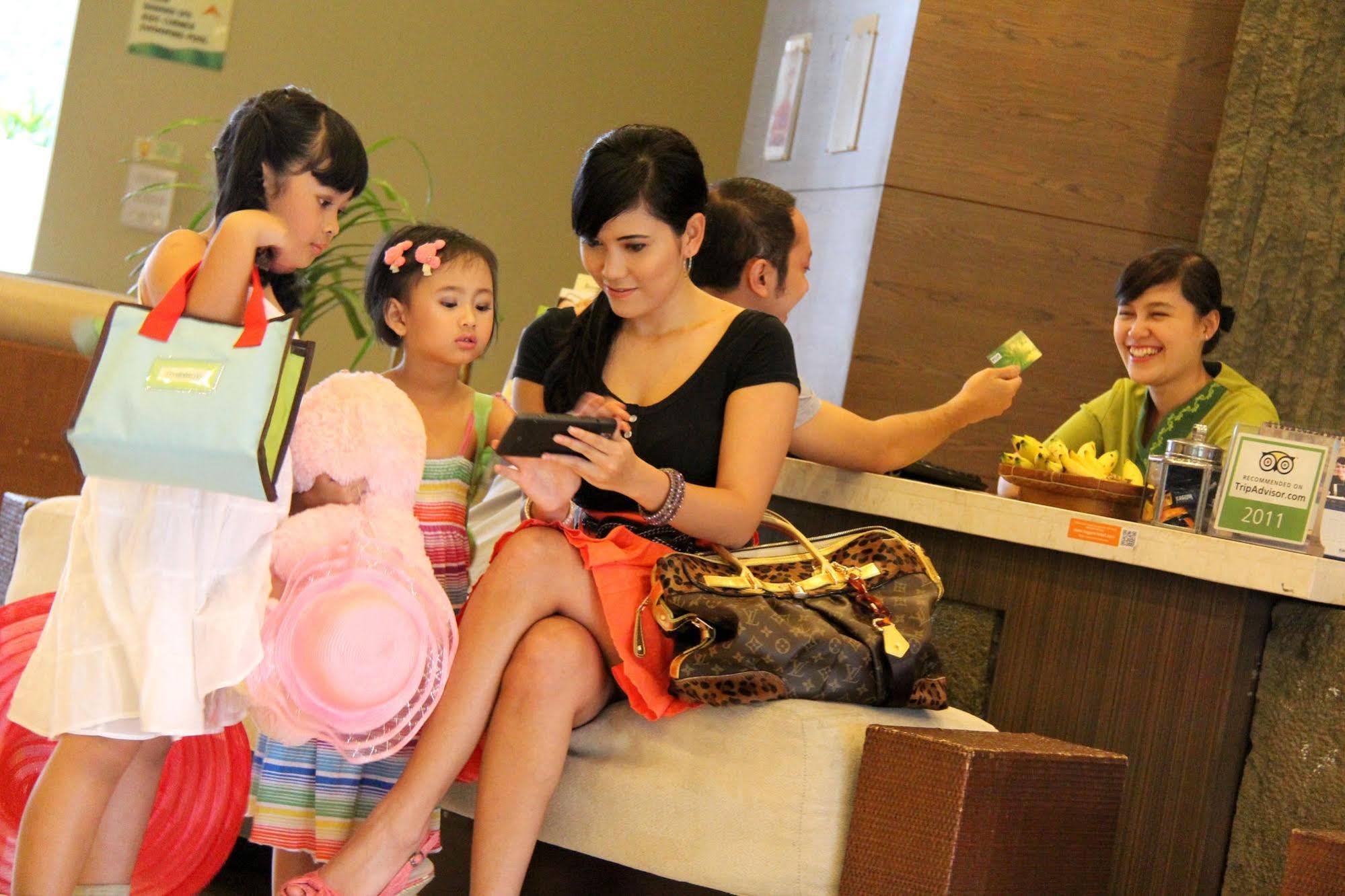 Banana Inn By Kagum Hotels Bandung Exterior foto